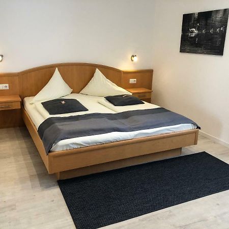 Hotel Gretl Krumpendorf Kültér fotó
